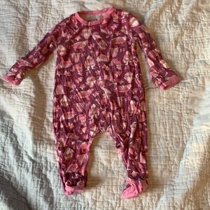 Magnetic feetie pjs 0-3 month baby girl